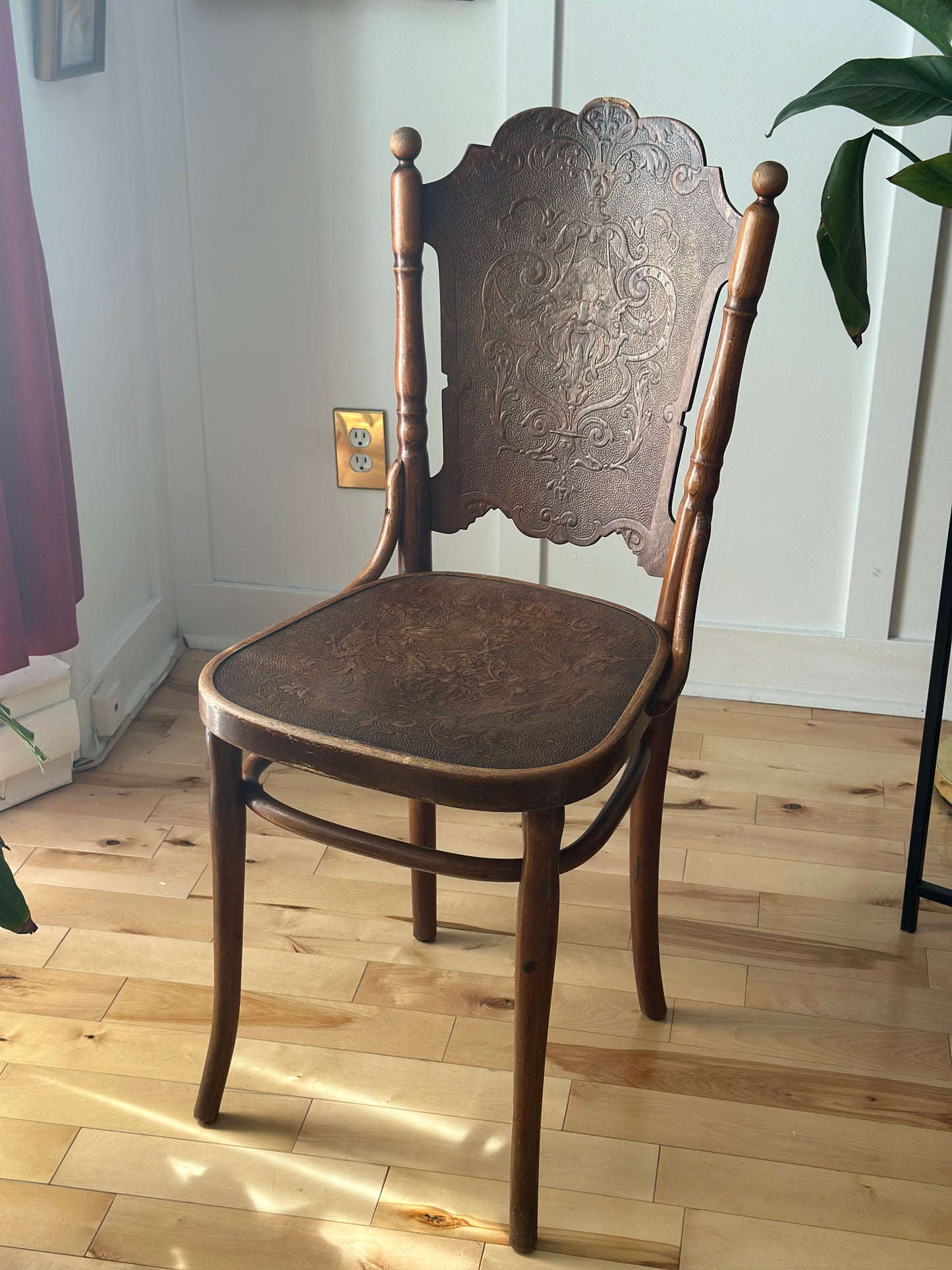 Antique Bistro Wooden Chair Austria by Michael Thonet 1880