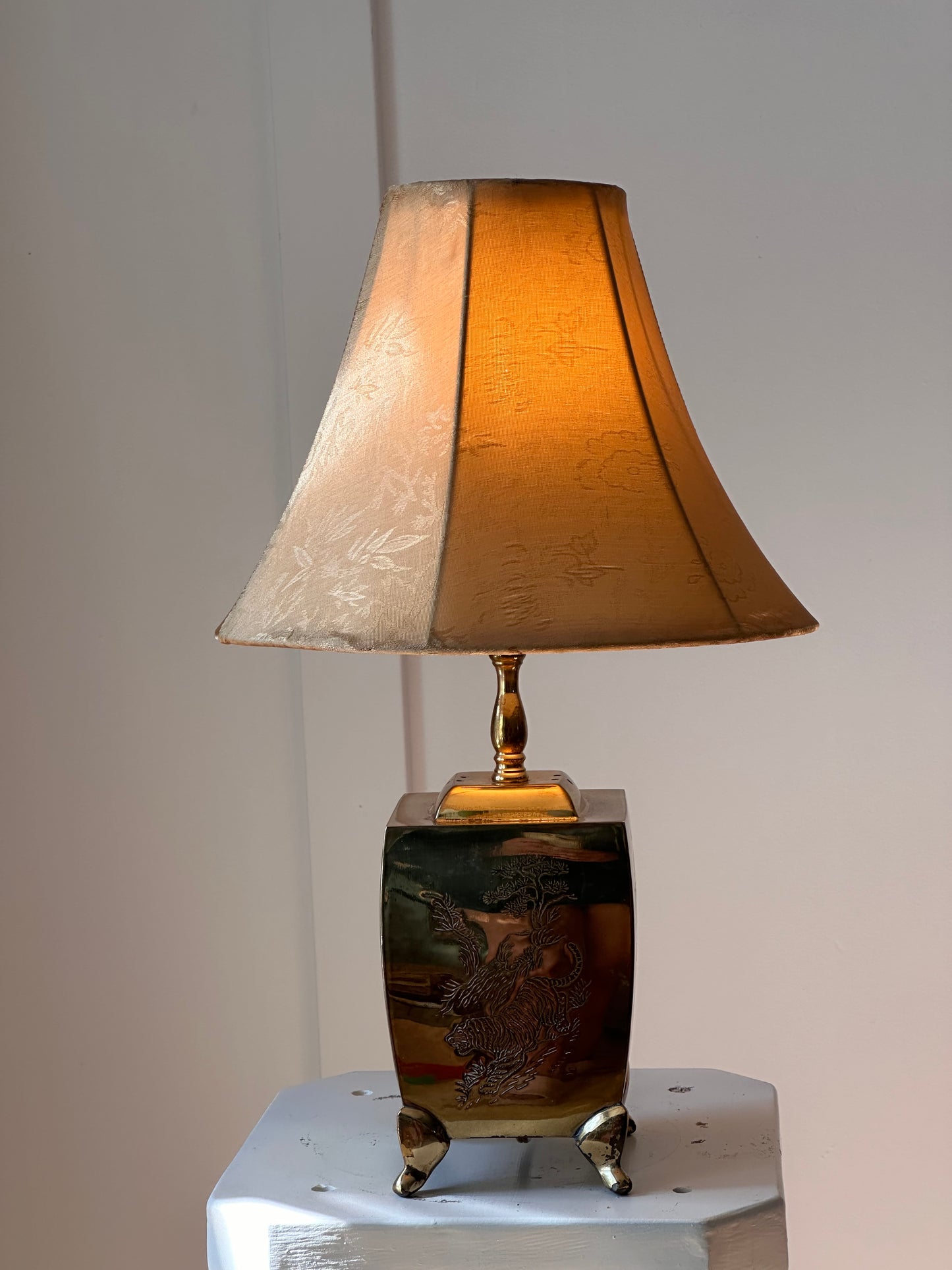 Vintage Brass Chinoiserie Gold Lamp