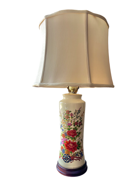 Old Money Nautical Themed Vintage Table Lamp