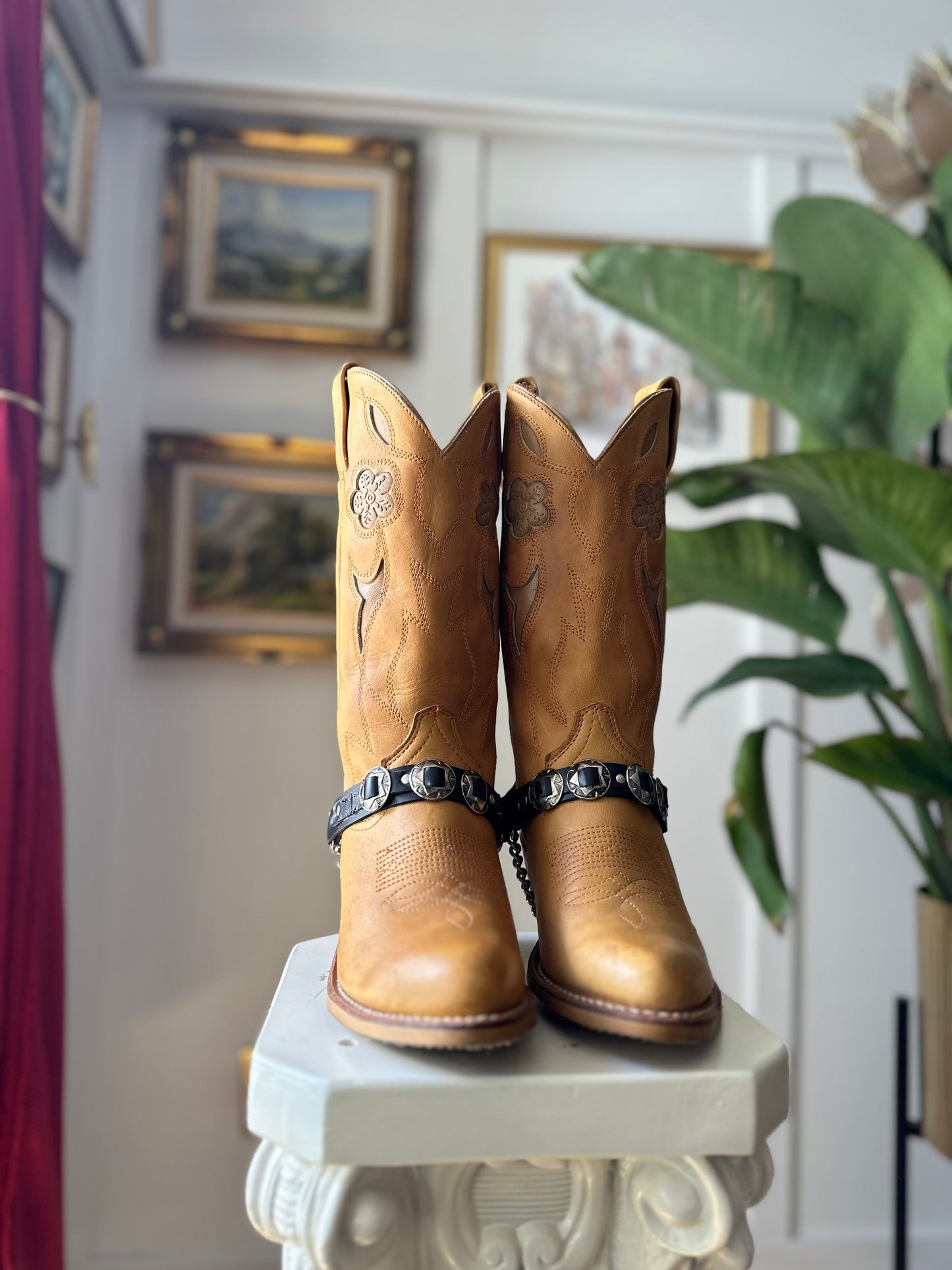 Vintage Leather Cowboy Boots with Boot Straps Size 6.5