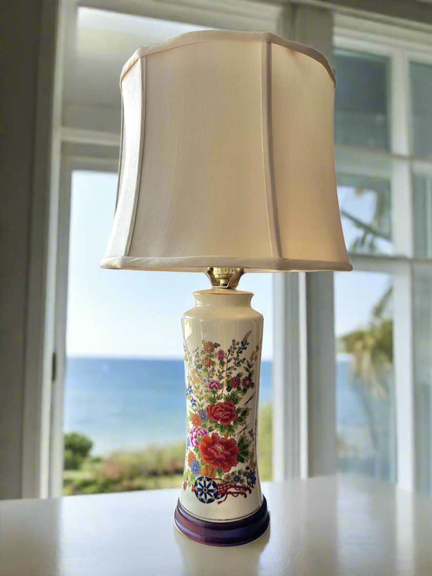 Old Money Nautical Themed Vintage Table Lamp