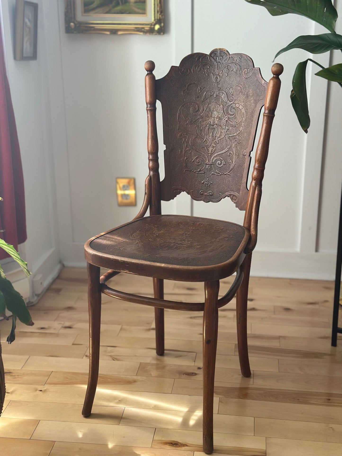 Antique Bistro Wooden Chair Austria by Michael Thonet 1880