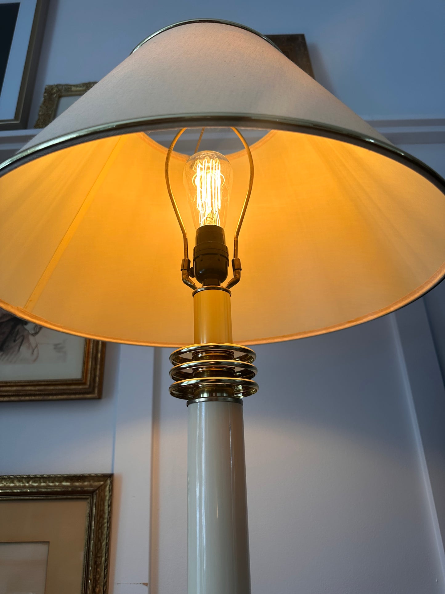 Classic Vintage Taupe Cream Lamp